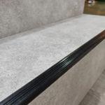 Imagen de Protector de escalón negro pvc 10x18mm x 2,5mt